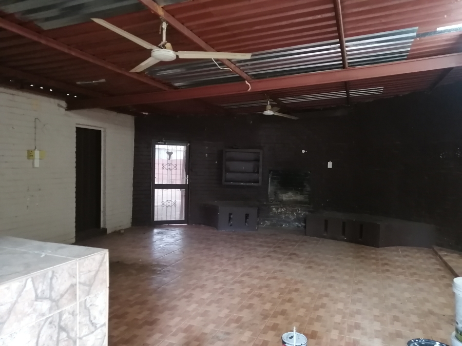 4 Bedroom Property for Sale in Stilfontein Ext 4 North West